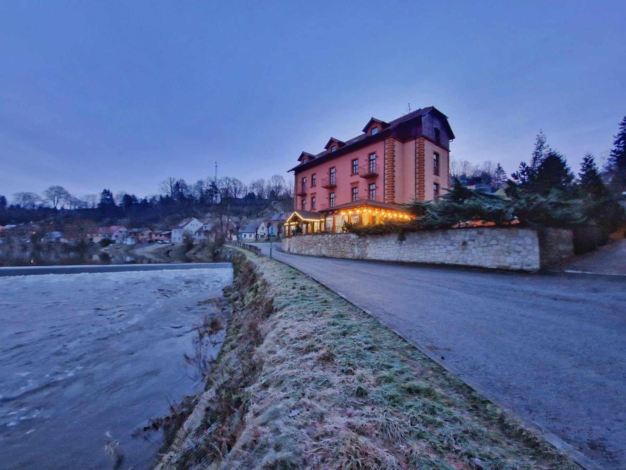 Romantik Hotel Eleonora Tábor Extérieur photo